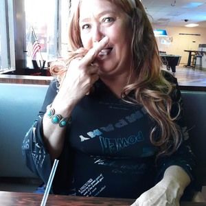 Meet your Posher, Debra